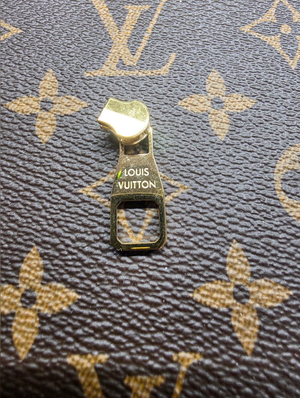 Louis Vuitton Gold Metal Zipper Pull with Engraved Logo